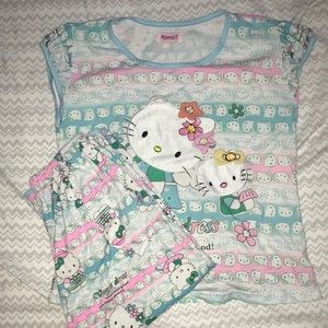 HELLO KITTY Pajama Set